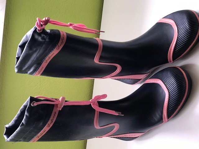 Ženski škornji za jadranje št. 40, 30€