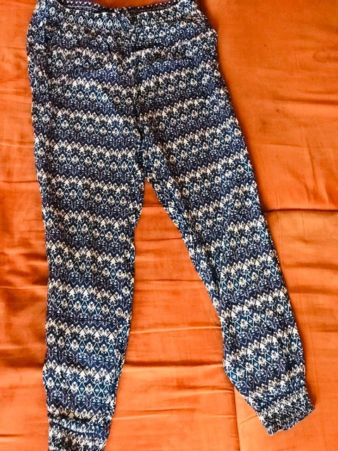 Hlače H&M, M, 8€