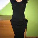 črna elastična obleka z razcepoma na straneh, nova, velikost uni oz. M-L, 16€