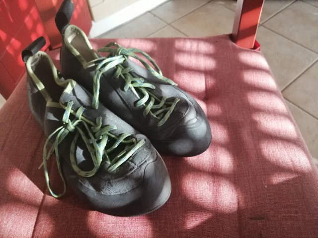 Plezalni čevlji