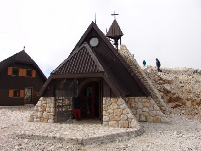 Kapelica Marije snežne na Kredarici