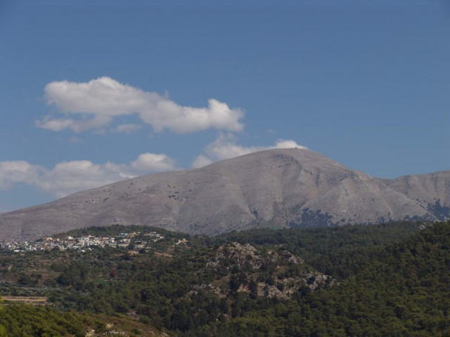 Ataviros najvišji vrh 1215 m.