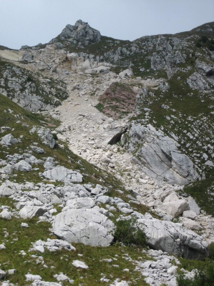 Po tem podoru sva šla navzdol