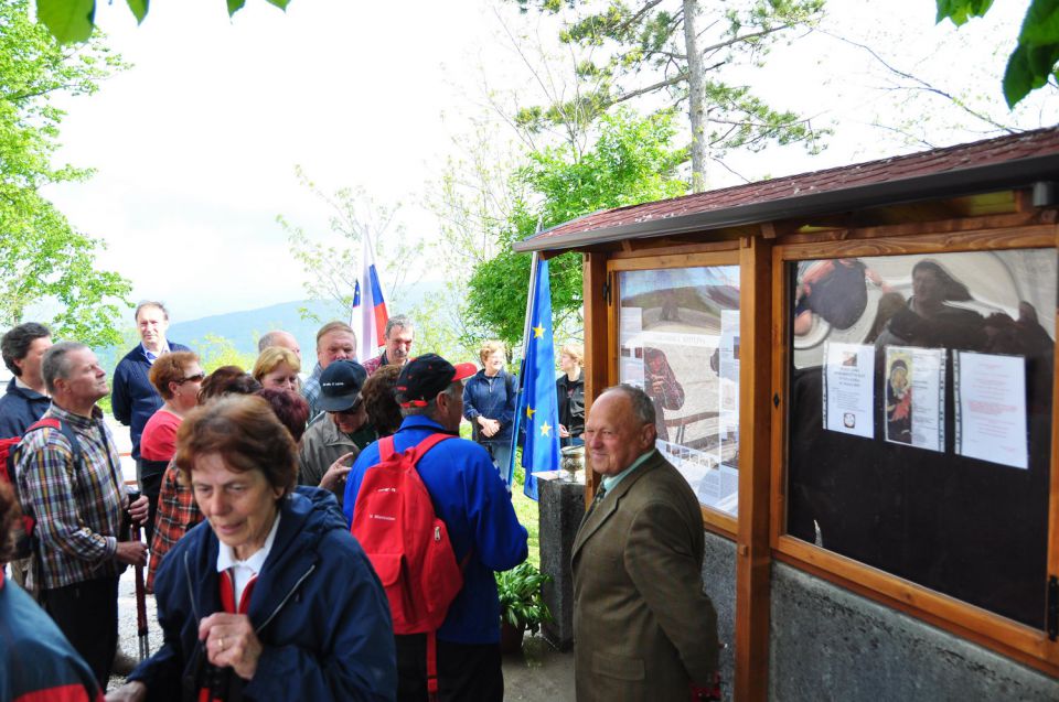 Pohod in otvoritev info table na Sv.Gori - foto povečava