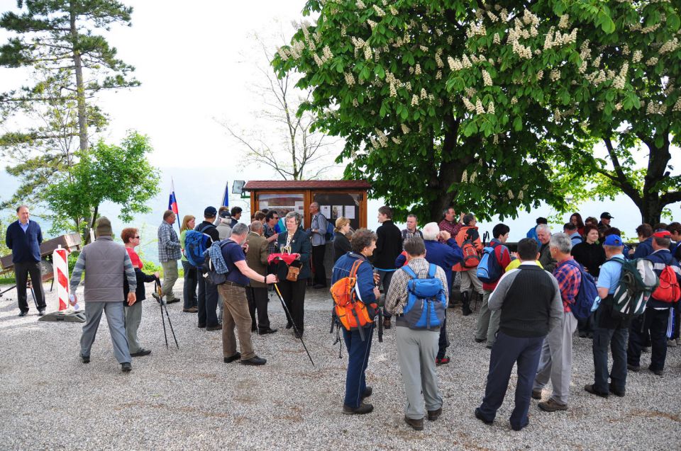 Pohod in otvoritev info table na Sv.Gori - foto povečava