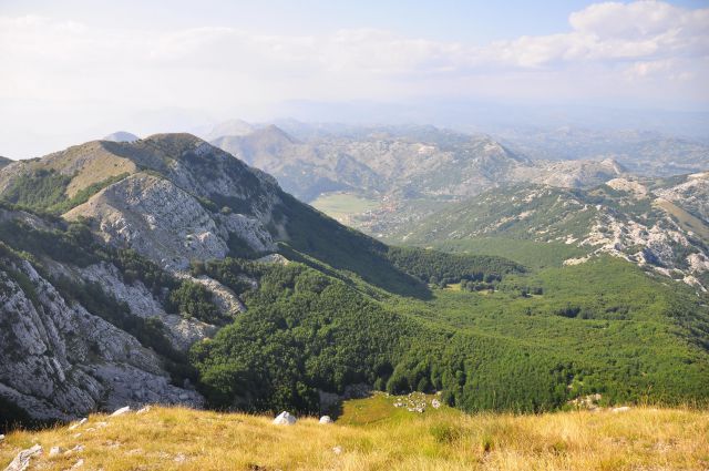 Na eno stran Njeguši