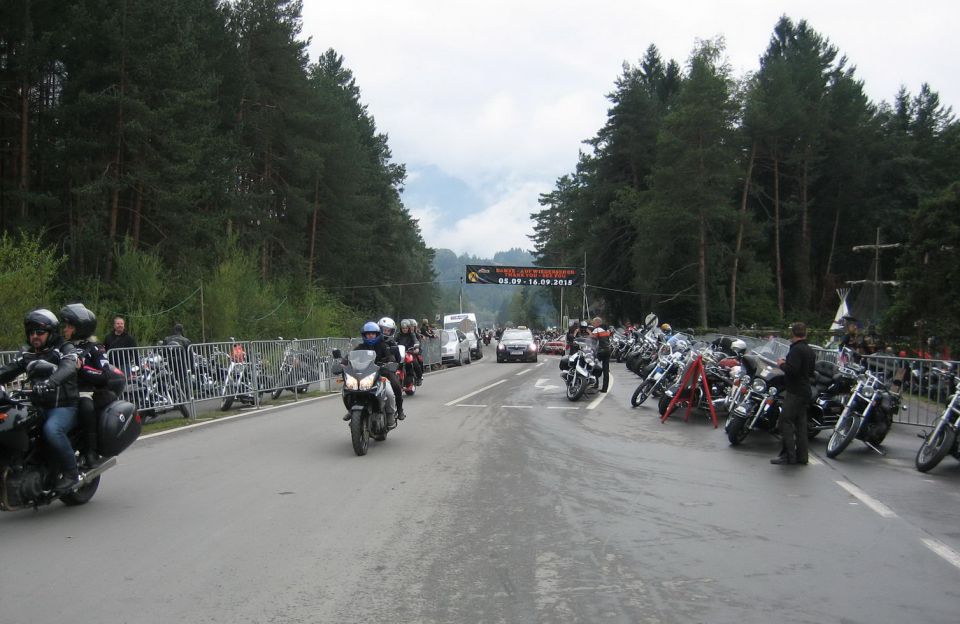 Harley  moto zbor Osojsko jezero - Faaker see - foto povečava