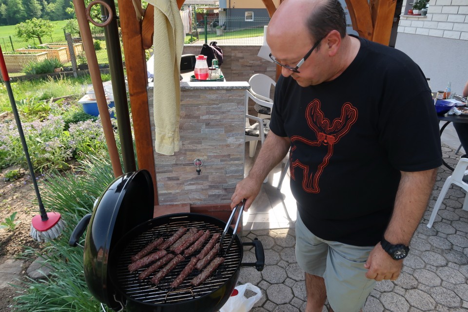 Zasluženi čevapi pr Marjanu v Seničici