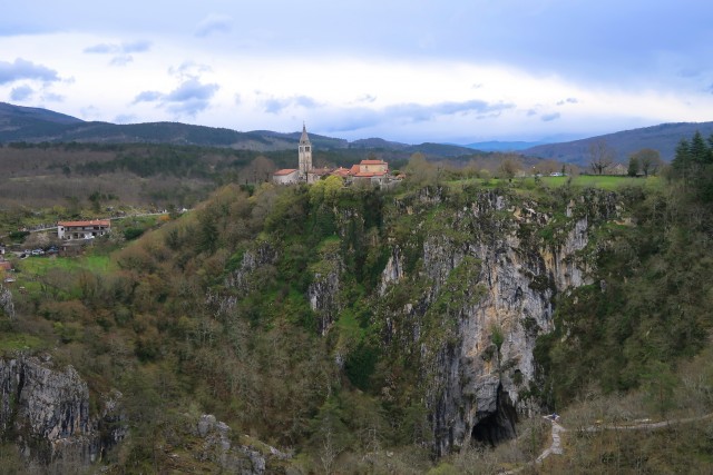 Ob ponoru reke Reke - foto