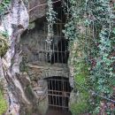 Sveta jama pri Socerbu