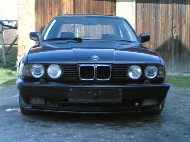 Nove BMW - foto