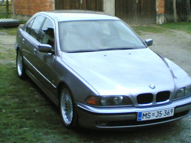 Nove BMW - foto