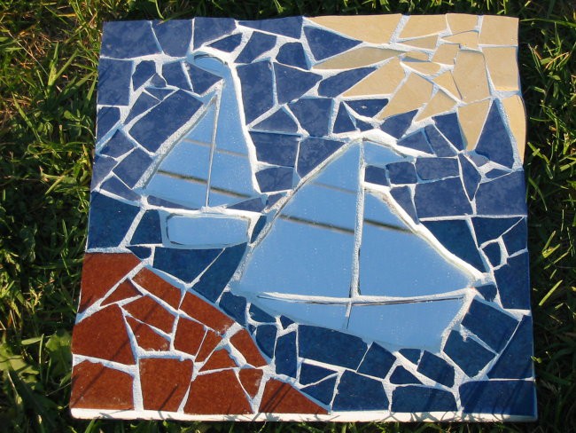 mozaik iz razbitih ploščic