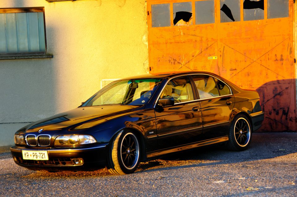 BMW 528iA - foto povečava