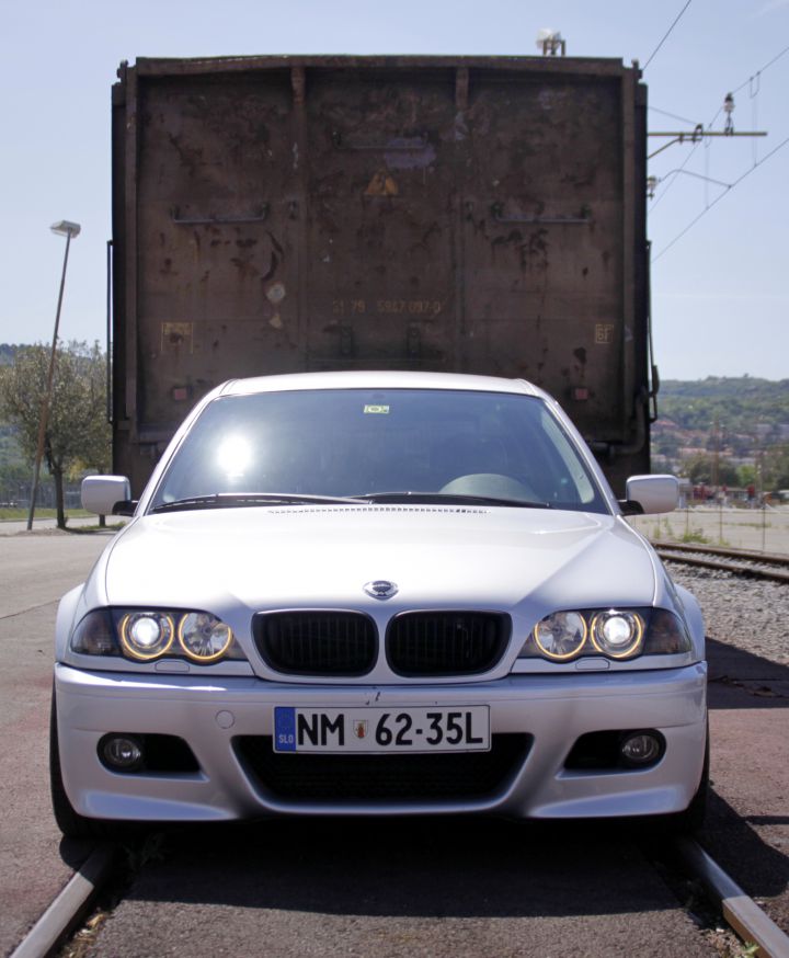 BMW 320dT - foto povečava