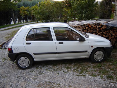 Renault clio 1.2 rn - foto