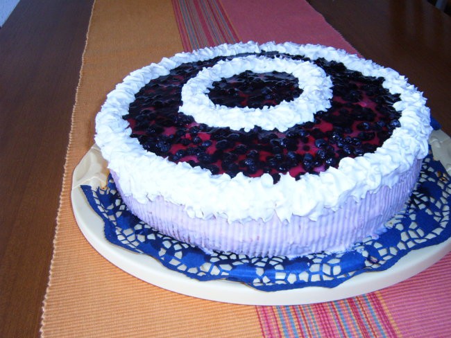 borovničeva torta