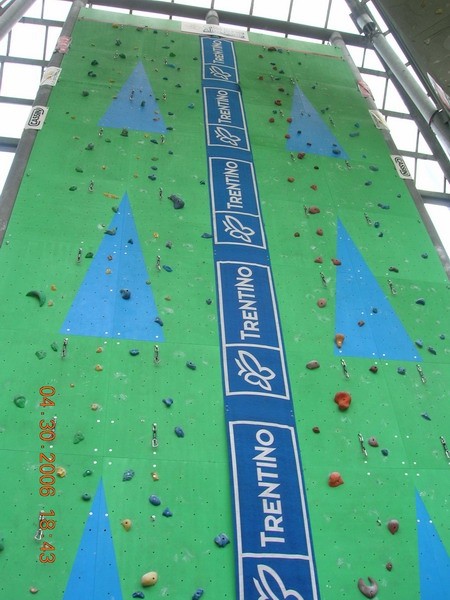 Stena, kjer se odvija največje plezalno tekmovanje na svetu- Rock Master(tukej gre hitrost