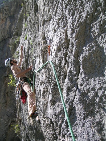 BigWallSpeedClimbing-Pevči na začetku 2.raztežaja
