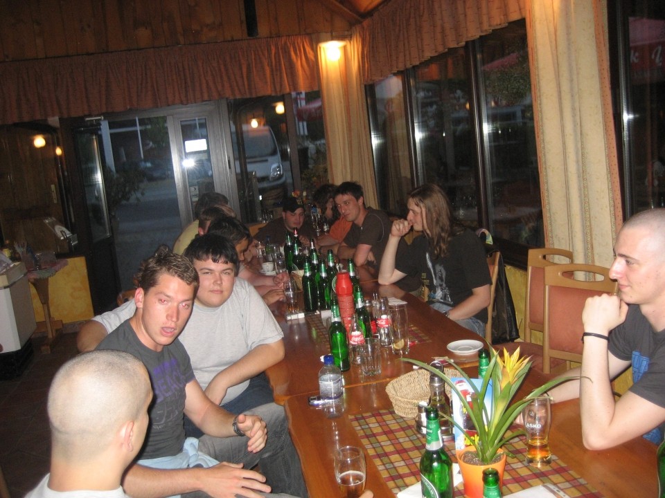 Vernal, Spacee, Tatami, Warci, Voluhar, Mlatilda, Engaged, Han, Zeliščar, Besni, Twyla, Se