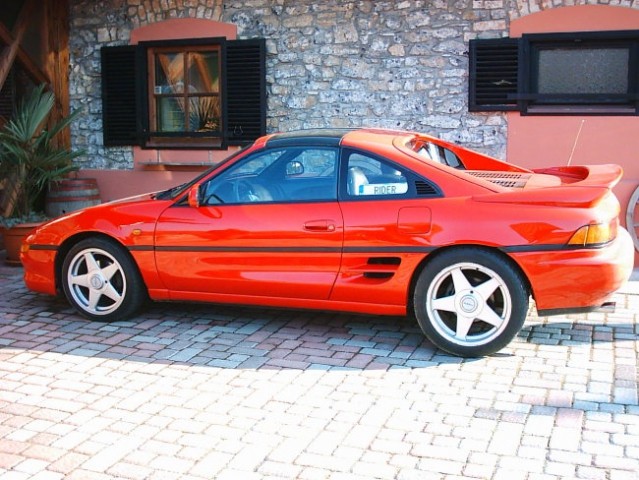 Toyota MR2 - foto