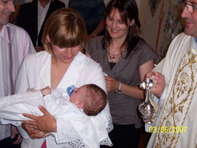 Sv. krst - teta Tanja me drži