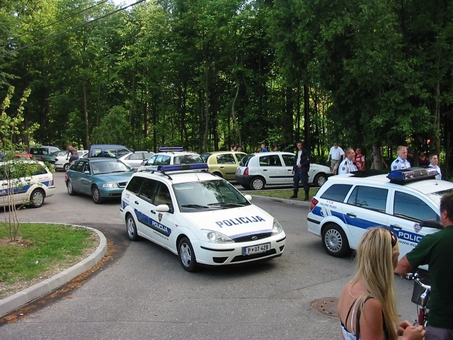 Hajduk - Pohorje policija - foto