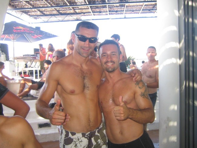 STIPE NE DELAJ SE MI DOBER V RINGU NI PRIJATELJEV...