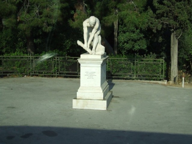 Statue of Herkules