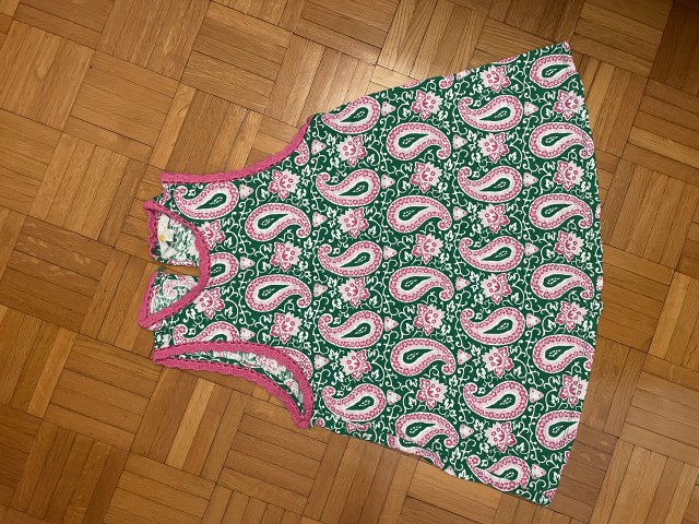 Nova nenosena Boden majcka S-M 5€