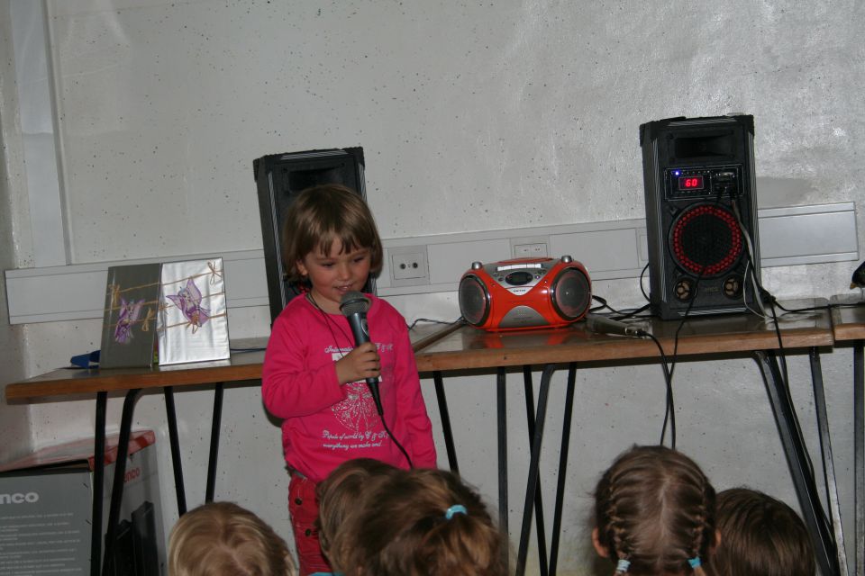 MANCA & MARUŠA, 4. ROJSTNI DAN - foto povečava