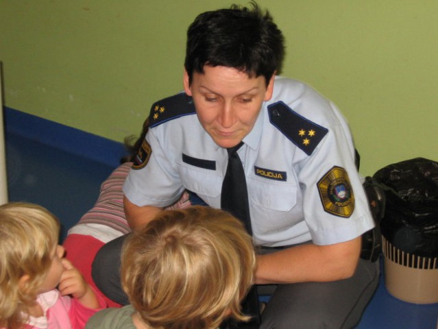 Policistka in Retovje (20. 9. 2007) - foto