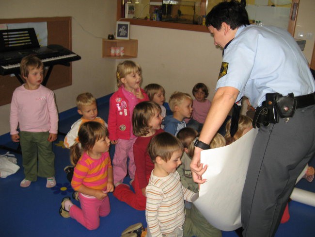 Policistka in Retovje (20. 9. 2007) - foto povečava