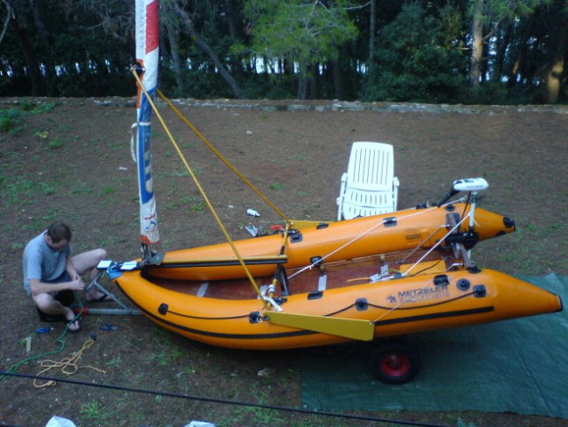 Metzeler boat - foto
