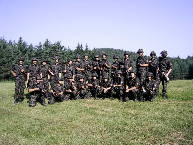 31. generacija (2007)na Bloški polici, po napornem terenu enkrat in edinkrat po gasilsko. 